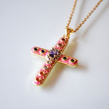 Collier croix rose 2