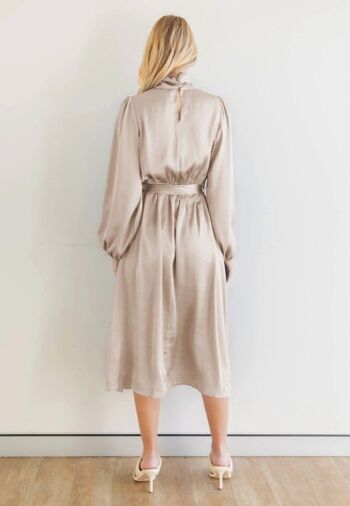 Robe mi-longue à col torsadé-Beige 5