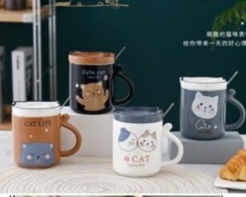 Cute Ceramic Coffee mug with lid and Spoon in gift box - in four colours -  DF-430