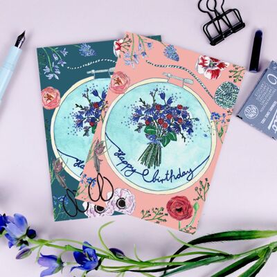 Carte postale anniversaire cercle à broder rose