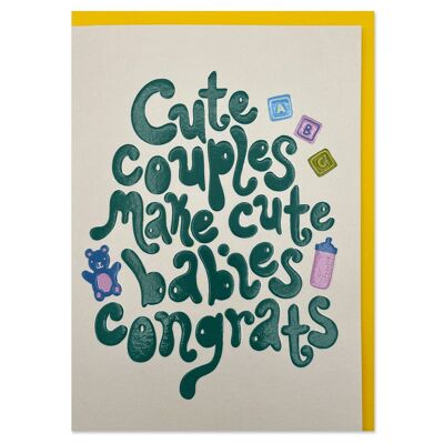 Lindas parejas hacen lindas tarjetas de felicitaciones para bebés