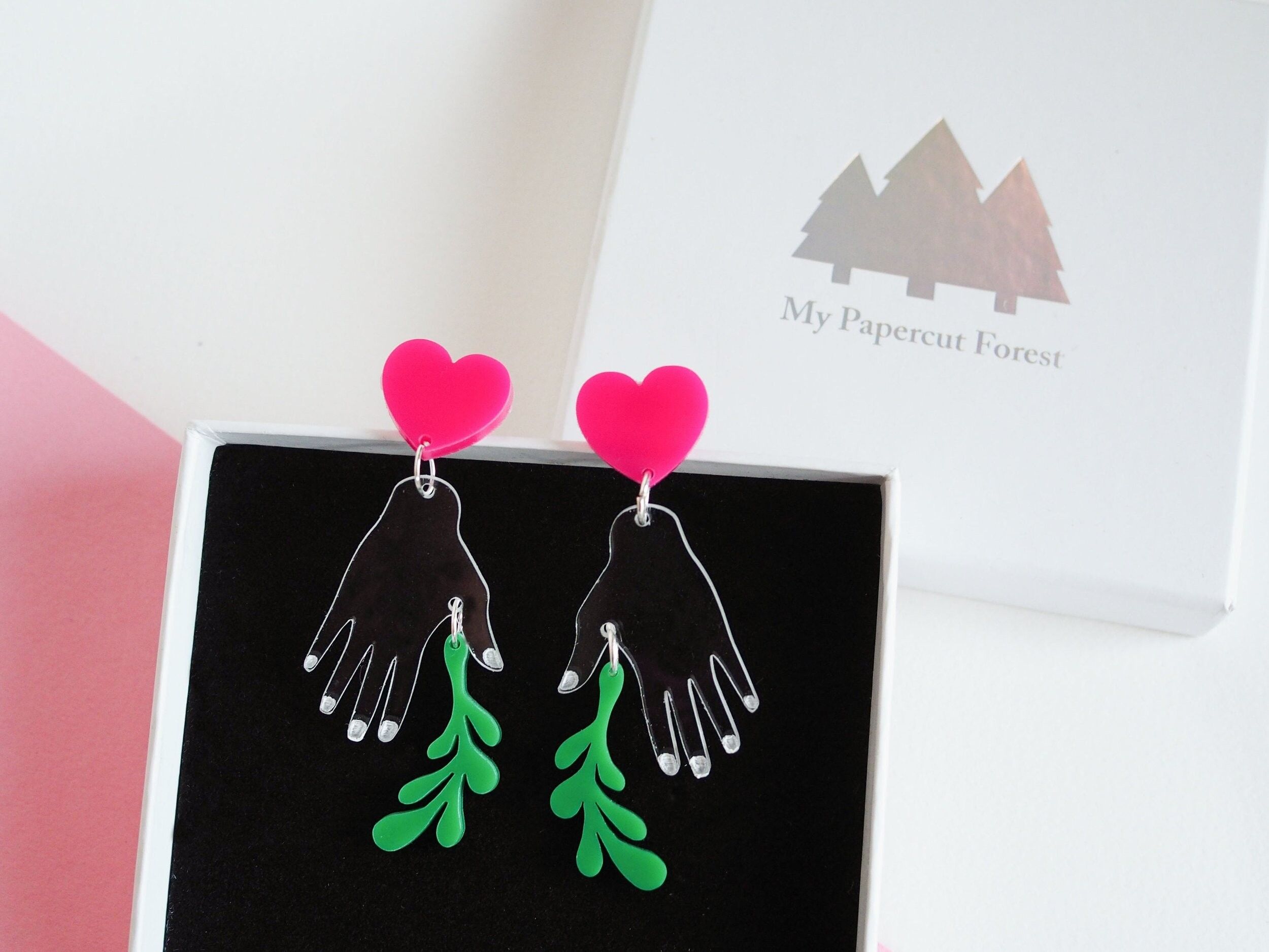 Acryl-Handbaum und Handohrringe