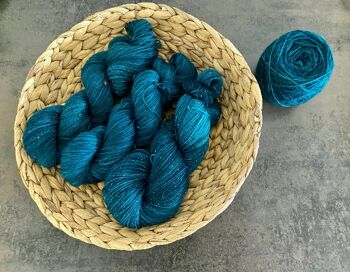 AERIZUSA/ BLUE TURQUOISE, laine teinte à la main, fil teint à la main, différents types de laine 1
