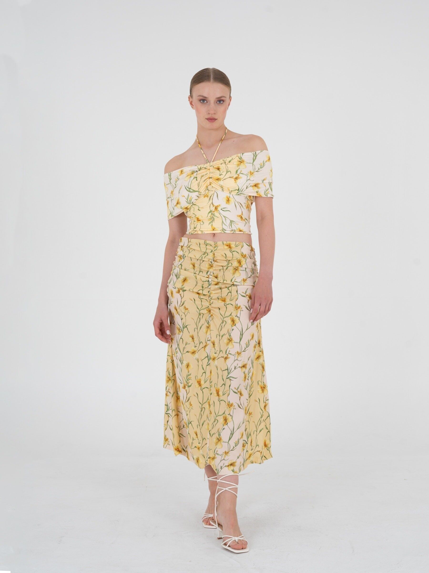 Gonna midi gardenia a vita alta / Ruches