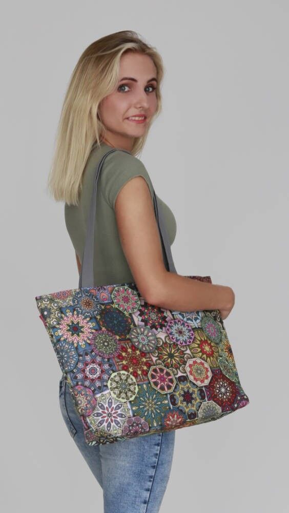 Valencia canvas 2025 shoulder bag