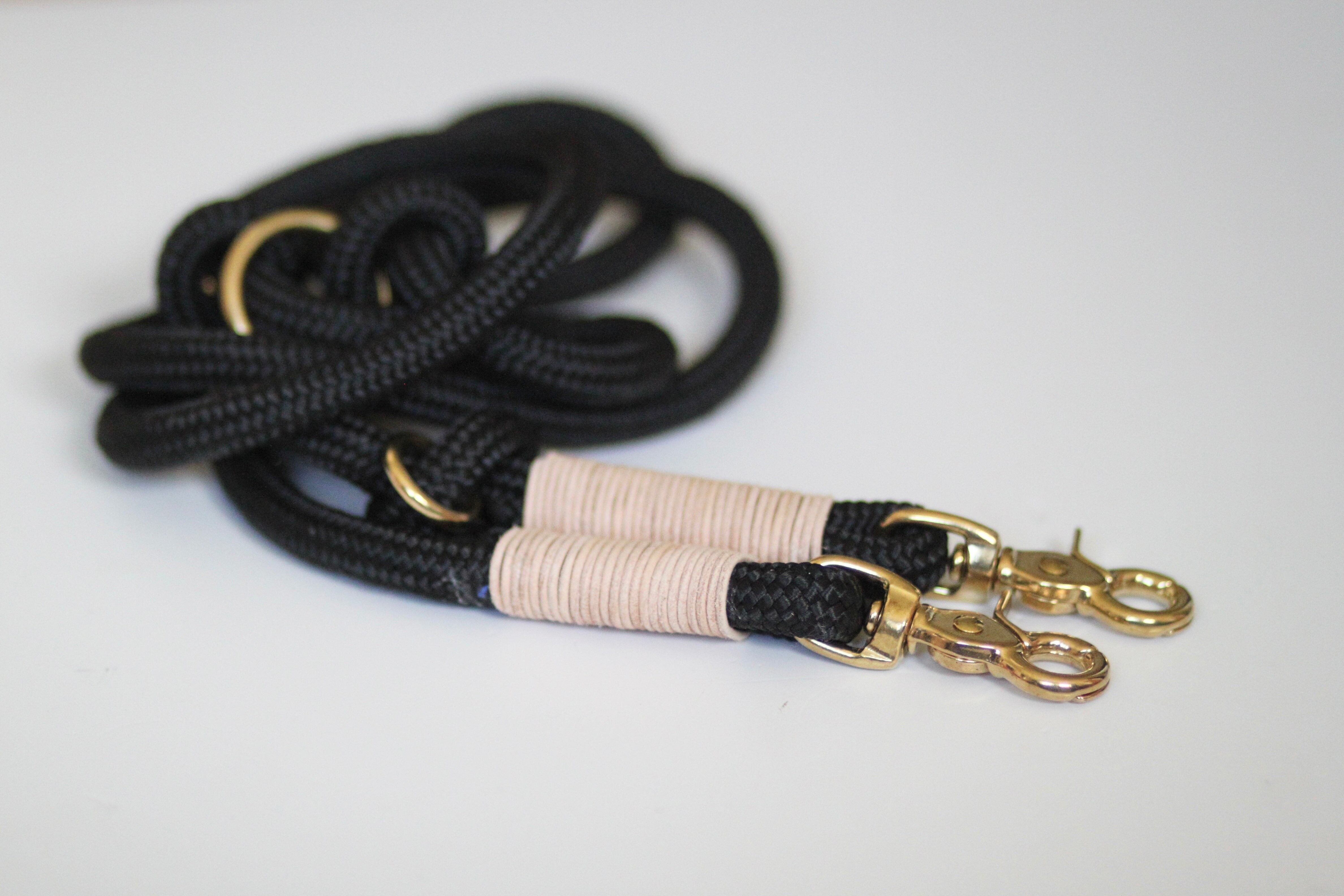 Simple leash sales