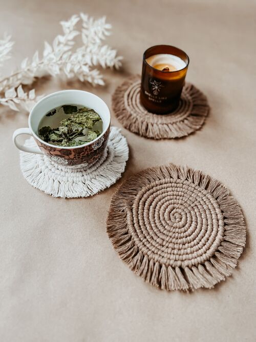 Macrame cup coaster