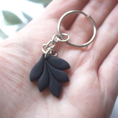 Leaf keyring - black