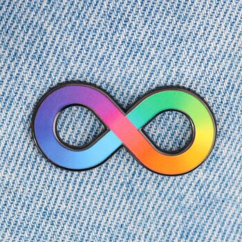 Broche en émail neurodivergent arc-en-ciel infini 1