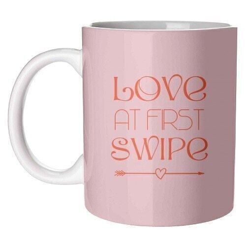 Mugs 'Love at first swipe print'