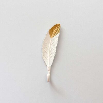 Feather Hook Matt White/Gold- by Bombay Duck