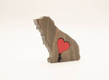 Figurine de chien - Colley barbu en bois fait à la main avec coeur 1