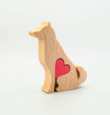 Figurine chien - Shiba Inu en bois fait main avec coeur 1