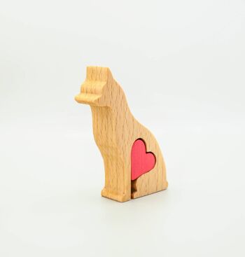 Figurine chien - Chihuahua en bois fait main avec coeur 1