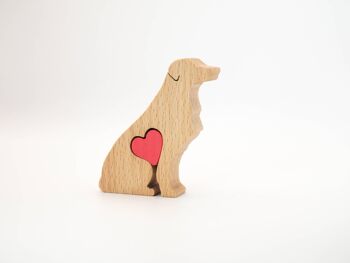 Figurine de chien - Golden Retriever en bois fait à la main avec coeur 2