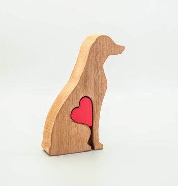 Figurine de chien - Vizsla en bois fait à la main avec coeur 1