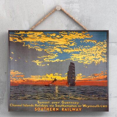 P0197 - Sunset Over Guernsey Poster originale della National Railway su una targa con decorazioni vintage