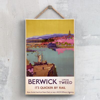 P0272 - Póster de Berwick Upon Tweed Quicker Original National Railway en una placa de decoración vintage