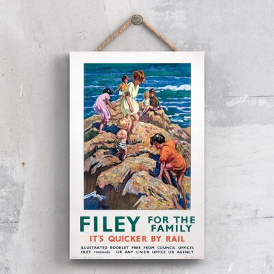 P0401 - Filey For Family Poster originale delle ferrovie nazionali su una targa con decorazioni vintage