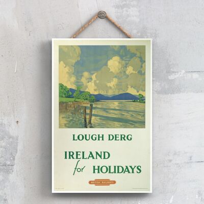 P0526 - Lough Derg Holidays Póster de ferrocarril nacional original en una placa de decoración vintage