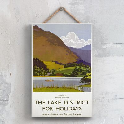 P0662 - The Lake District Grasmere Norman Wilkinson Poster originale della National Railway su una targa con decorazioni vintage