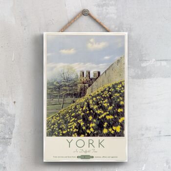 P0709 - York In Daffodil Time Affiche originale des chemins de fer nationaux sur une plaque décor vintage 1