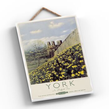 P0709 - York In Daffodil Time Affiche originale des chemins de fer nationaux sur une plaque décor vintage 2