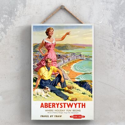 P0729 - Póster de Aberystwyth Where Holiday Fun Original National Railway en una placa de decoración vintage