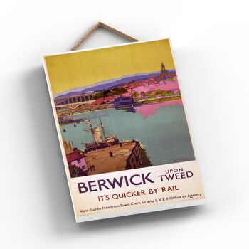 P0747 - Berwick Upon Tweed Quicker Affiche originale des chemins de fer nationaux sur une plaque décor vintage 2