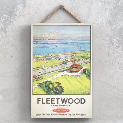 P0879 - Fleetwood Lancashire Original National Railway Poster auf einer Plakette im Vintage-Dekor