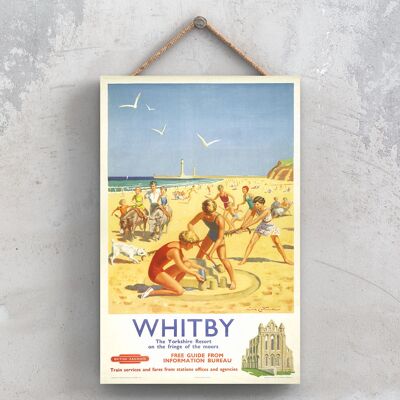 P1166 - Poster originale della National Railway di Whitby Sandcastle su una targa con decorazioni vintage