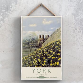 P1184 - York In Daffodil Time Affiche originale des chemins de fer nationaux sur une plaque décor vintage 1