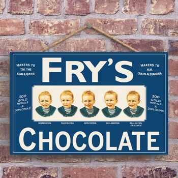 P1253 - Une publicité vintage de style rétro au chocolat d'une frite classique sur une plaque en bois 1