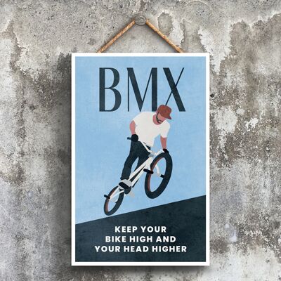 P1526 - Illustration BMX faisant partie de notre thème sportif imprimée sur une plaque à suspendre en bois