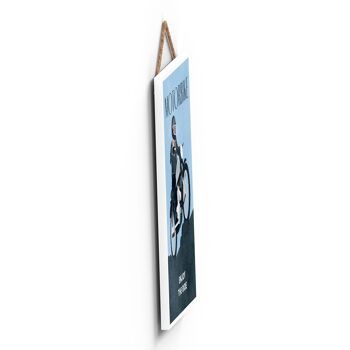P1553 - Illustration de moto faisant partie de notre thème sportif imprimée sur une plaque à suspendre en bois 3