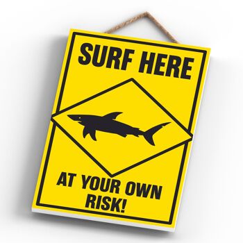 P1978 - Plaque décorative à suspendre Surf Here Risk Typography 4