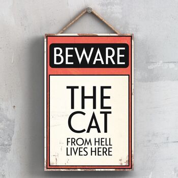 P2021 - Méfiez-vous du signe typographique du chat imprimé sur une plaque à suspendre en bois 1