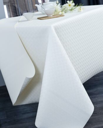 PROTEGE TABLE BLANC NAPPE OVALE 135x190