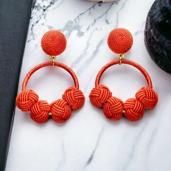 Boucles d'oreilles anneaux tissées rouges 2