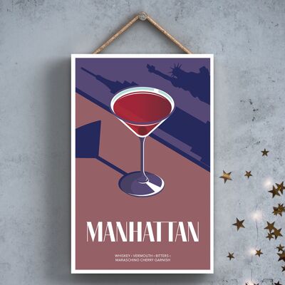 P2048 – Manhattan im Cocktailglas, modernes Alkohol-Thema, Holzschild zum Aufhängen