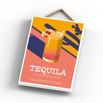 P2055 - Tequila Sunrise dans un verre à cocktail de style moderne sur le thème de l'alcool Plaque à suspendre en bois 3