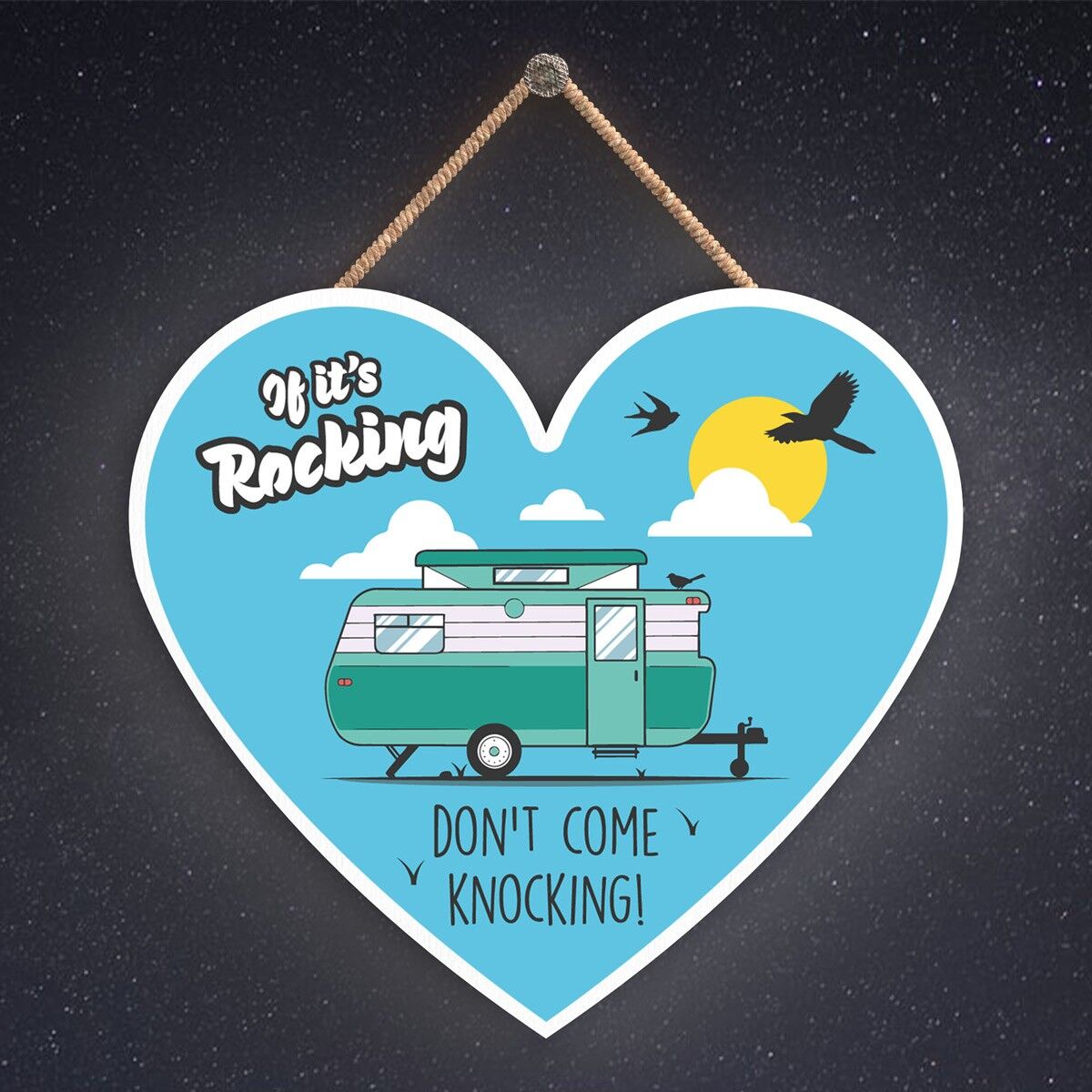P2195 – Schaukelndes grünes Wohnwagen-Thema, herzförmiges Hängeschild