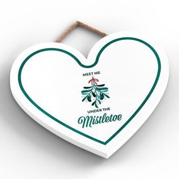 P2416 - Meet Me Under The Mistletoe Typographie verte sur une plaque à suspendre en bois en forme de cœur 2
