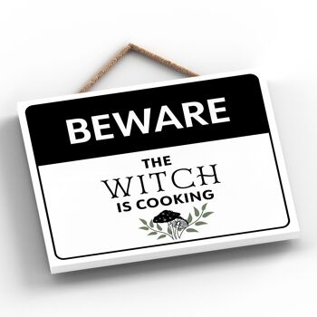 P2649 - Beware Witch Cooking Rectangle Witchcraft Thème Halloween Plaque à suspendre en bois 2