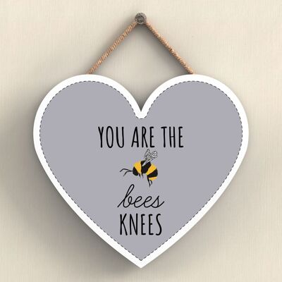 P3065 - You Are The Bees Knees Targa decorativa da appendere a forma di cuore in legno a tema ape grigia