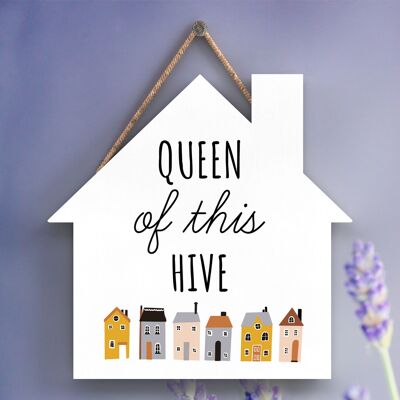 P3098 - Targa decorativa da appendere a forma di casa in legno a tema Queen Of This Hive Bee