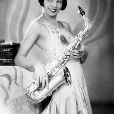 Blank greetings card - Girl with sax