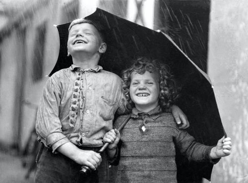 Blank greetings card - Children sharing an umbrella