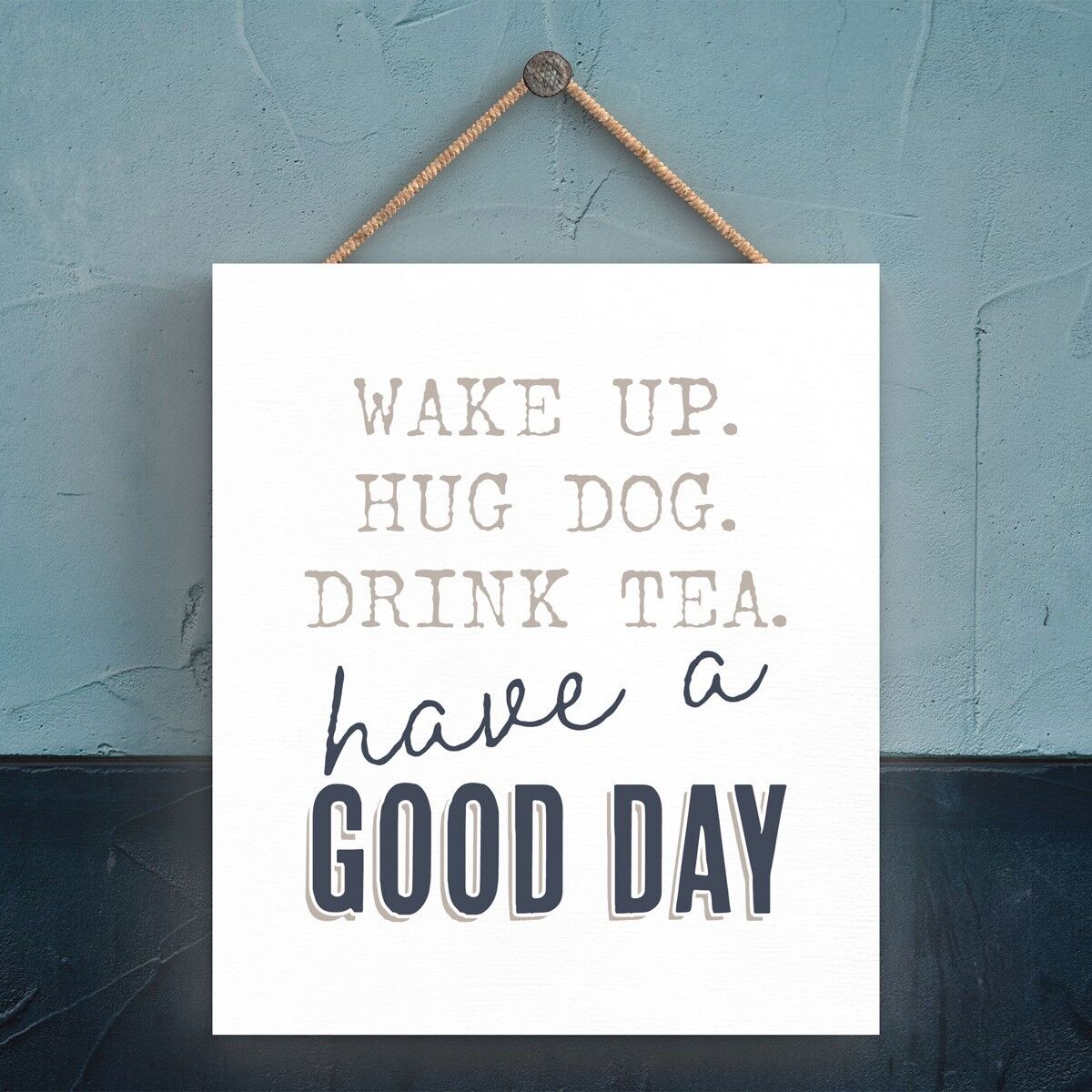 P3303 - Morning Rules Modern Gray Typography Home Humor Placa colgante de madera