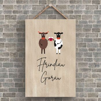 P4205 - Vache Ffrindiau Goran Best Friends Welsh Cute Animal Theme Plaque à suspendre en bois 1
